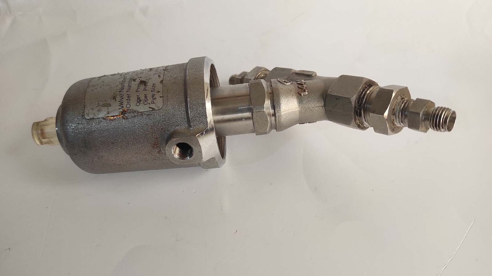 admin/uploads/uploads/Parker 810VSN08T120BH000 SS High Pressure Angle Seat Valve 58187-0407_3.webp